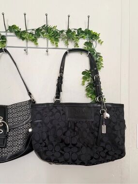 Medium Vintage Rare Coach Black Signature Jacquard Tote Silver Hardware Like New
